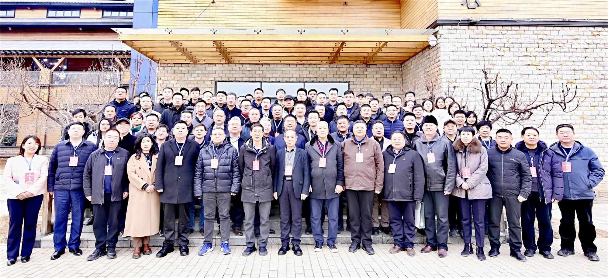 冀裝協三屆四次理事會暨常務理事會召開，常宏榮獲多項獎項